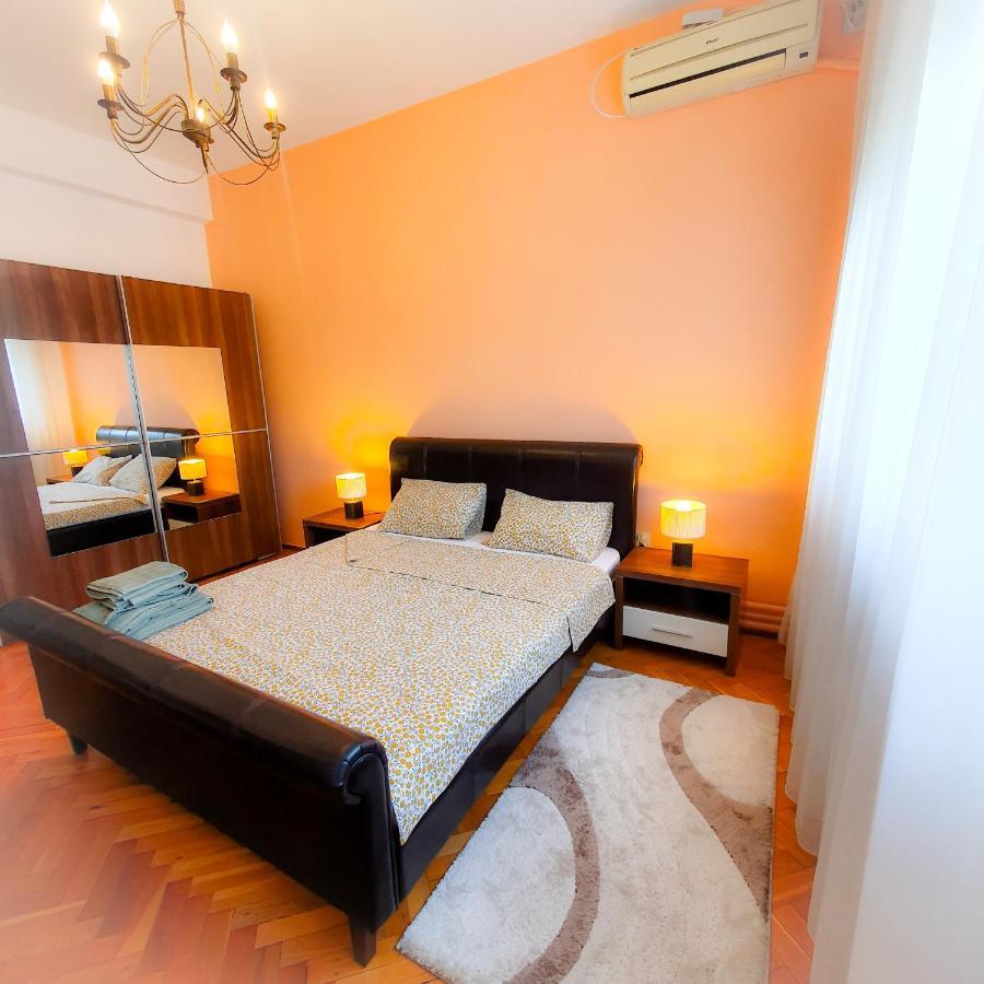 City Center Apartment Bukarest Eksteriør billede