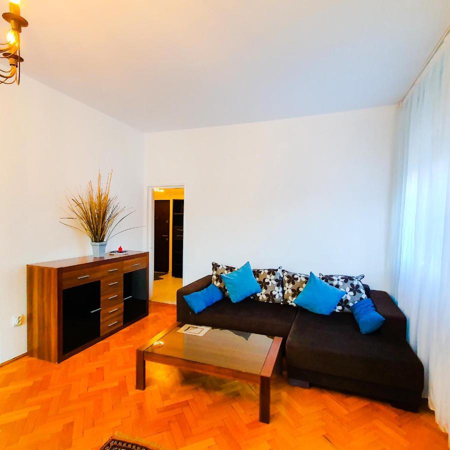 City Center Apartment Bukarest Eksteriør billede